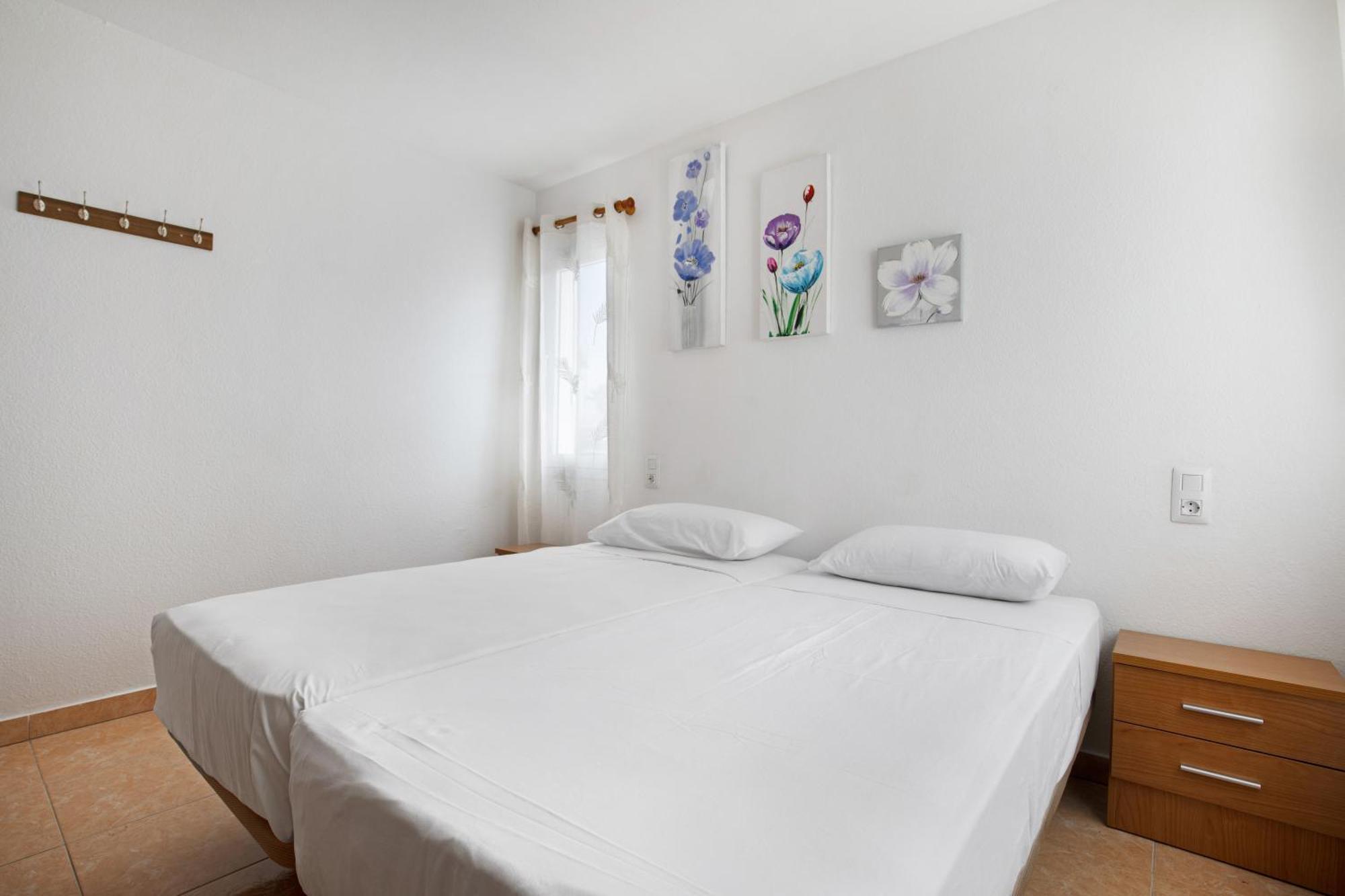Acuario Apartment คอร์ราเลโฮ ภายนอก รูปภาพ